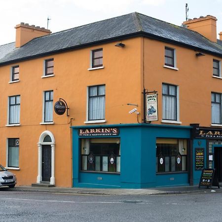 Larkin'S Pub, Restaurant, And B&B Milltown  ภายนอก รูปภาพ